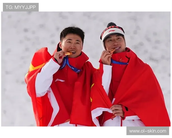 王心迪夺冠颁奖暖心时刻全程兴奋